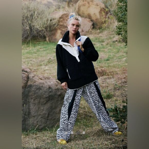Free People Jackets & Blazers - Free People Movement Fall to rise quarter snap